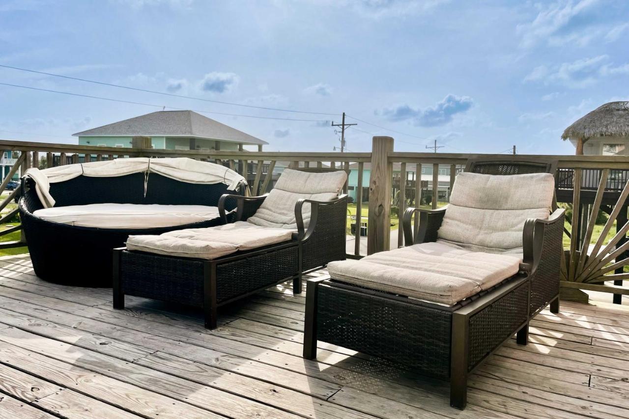 Chic Crystal Beach Escape With Deck - Walk To Beach! Bolivar Peninsula Экстерьер фото